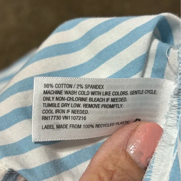 A New Day sz large Blue and White Striped button front 1/3 Blouse 26” L 22” p2p - Picture 6 of 8
